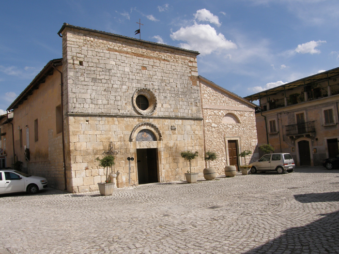 La Chiesa S.Pietro Apostolo prima del sisma